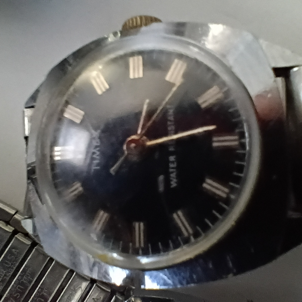 Timex Silver and Gold Men's Watches - Picture 5 of 7